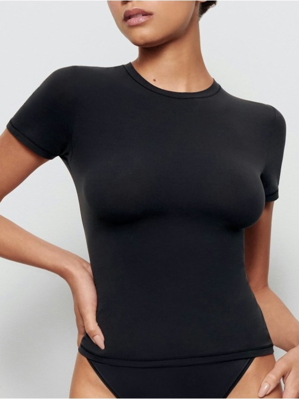 Skims Fits Everybody T-shirt in Onyx Size Small New with tag